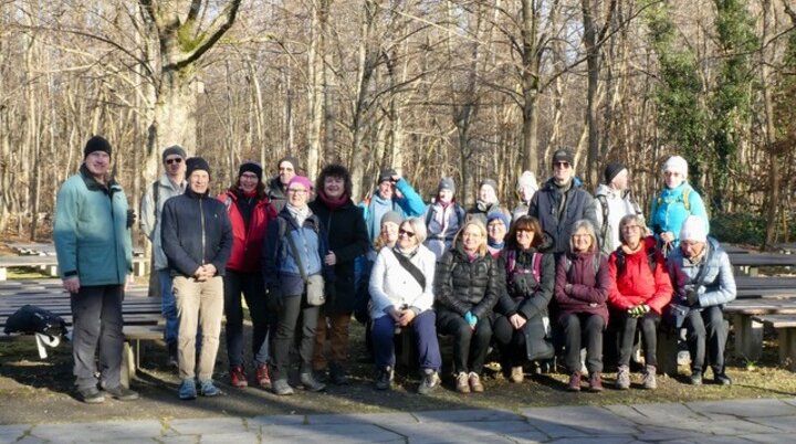 Unsere Wandergruppe an der Liebfrauenheide bei Hainburg | © DAV Offenbach, Dr. Thomas Woznik